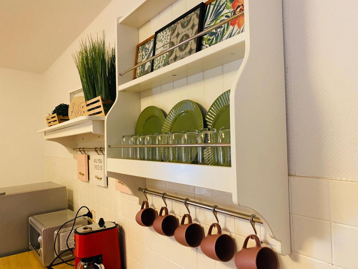 Tm Aparts 多特蒙德 外观 照片 A wall-mounted plate rack